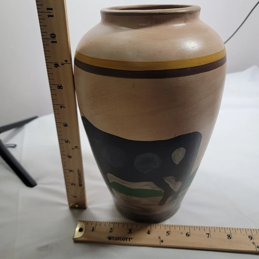 American Folk Art Cow Scene Primitive Vase 11